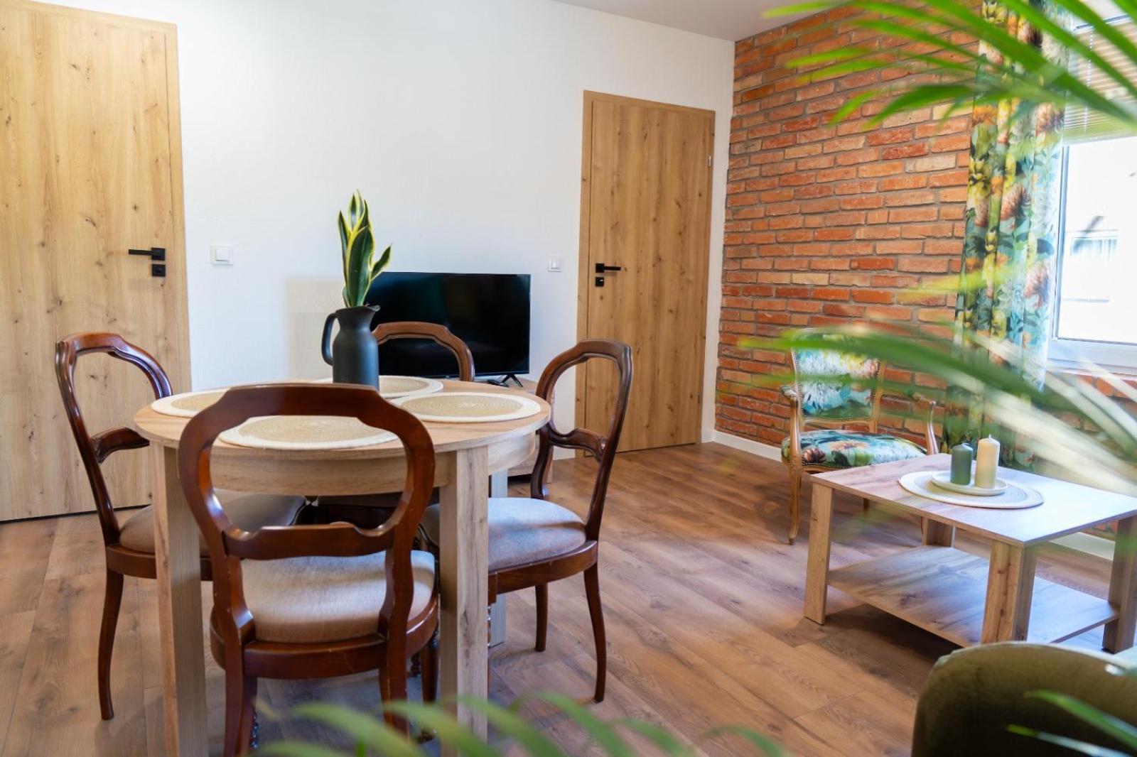 Ferienwohnung Cztery Pory Roku Wiele Exterior foto